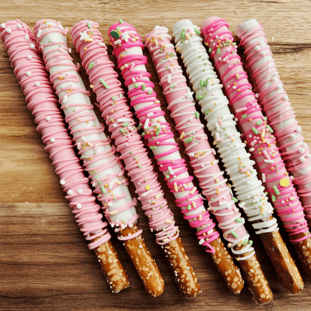 Custom Dipped Pretzel Favors - Custom Favors - The Crumbummery