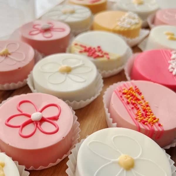 Custom Chocolate Covered Oreo® Favors - Custom Favors - The Crumbummery